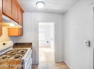 3707 Carrington St #B, Oakland, CA 94601