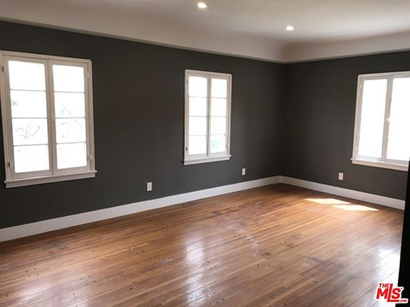 3rd image of 241 S Elm Dr