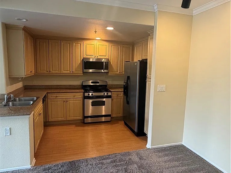 2313 Watermarke Pl — Photo 3