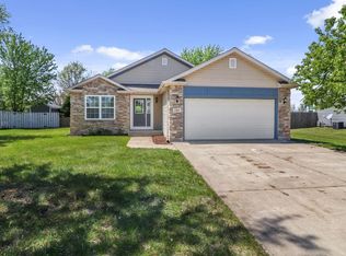 204 Juniper St NW, Demotte, IN 46310