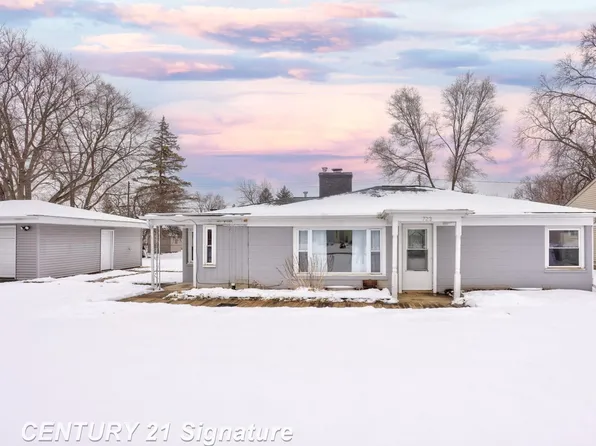 723 Pioneer Trl, Saginaw, MI 48604