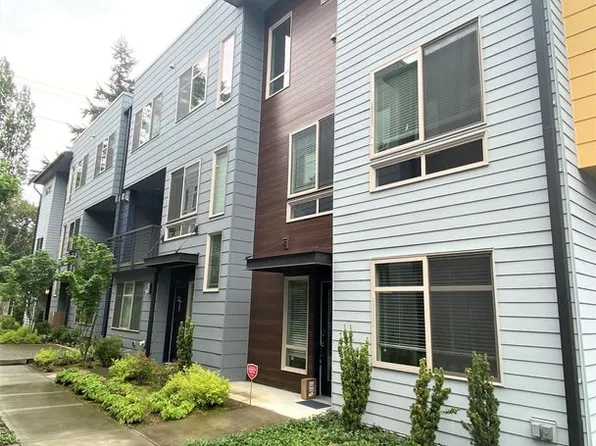 16378 NE 12th Pl, Bellevue, WA 98008