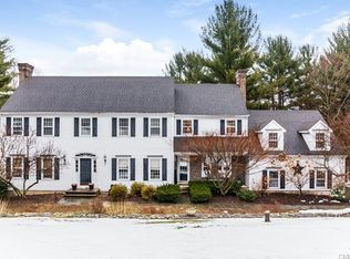 49 Steeple View Ln, Woodbury, CT 06798