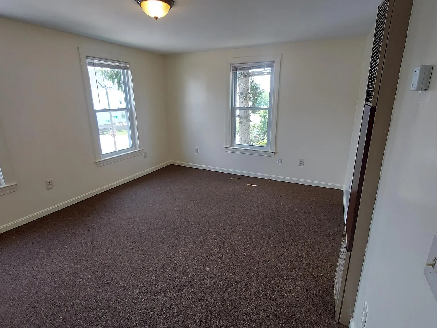 2 bed, 1000 sqft, $1,500 — Photo 4