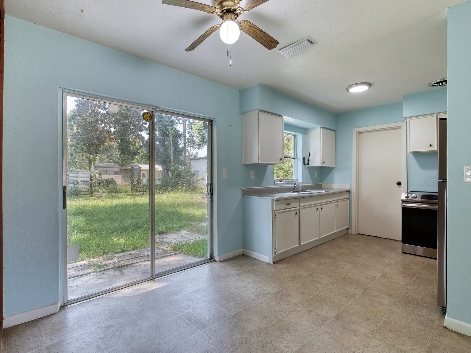 1133 Bradenton Road - 1 — Photo 3