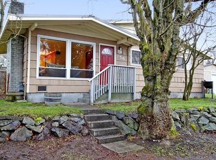 756 N 104th St, Seattle, WA 98133