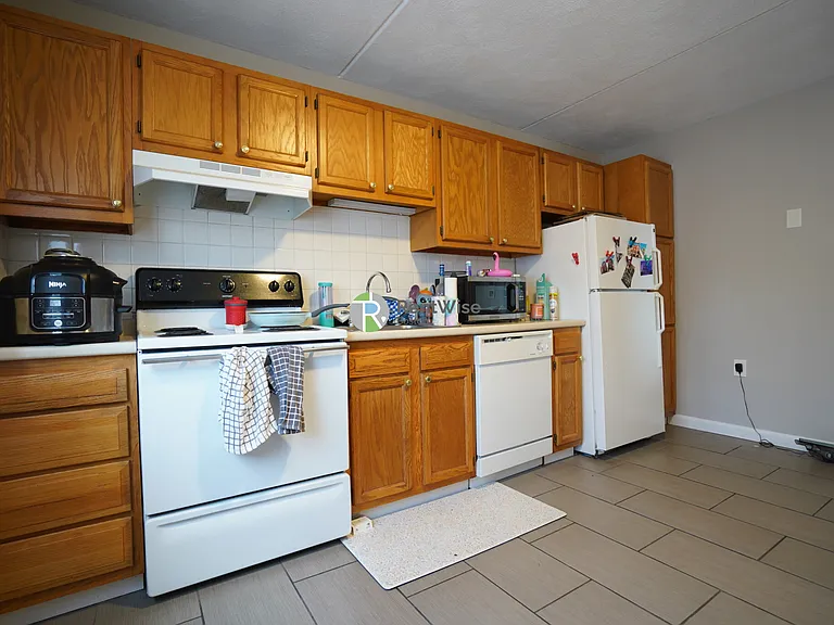 12 Cottage Ct #2 — Photo 4