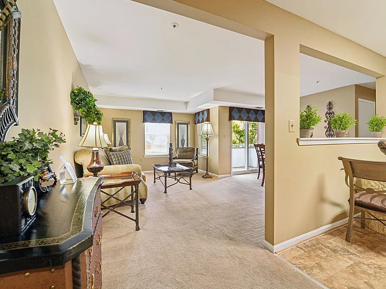 Country Meadows Apartments — Photo 20