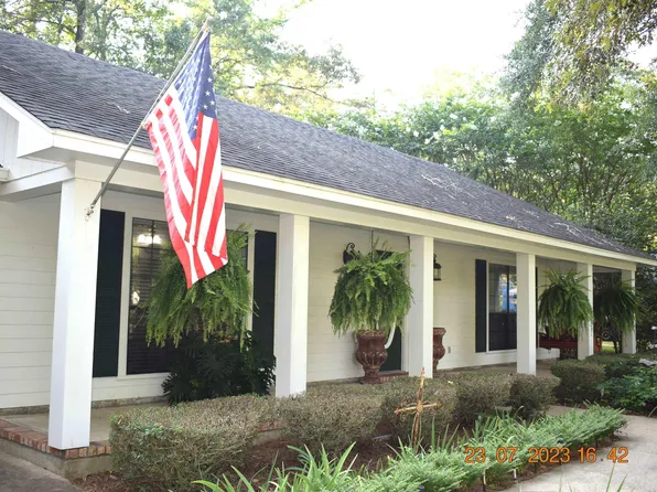 10069 Lynch Ln, Bastrop, LA 71220