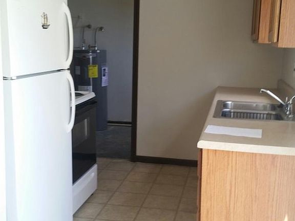 4th image of 7300 N Moberly Dr