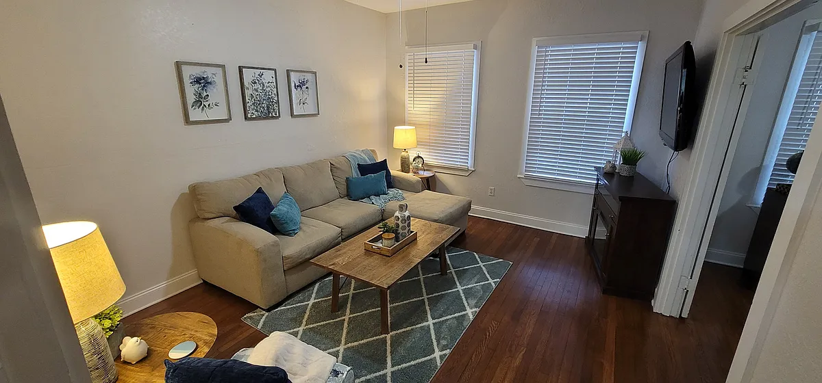 Building Photo - 407B S Melville Ave #12