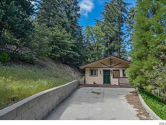 2nd image of 518 Clubhouse Dr