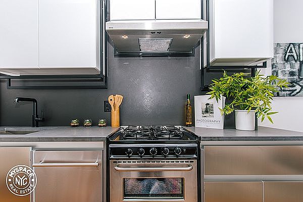 1st image of 123 Melrose St #940