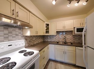7411 Minoru Blvd #2F, Richmond, BC V6Y1Z3