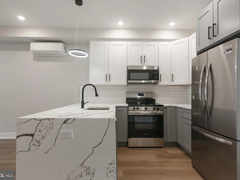 3849 Fairmount Ave #2 — Photo 2
