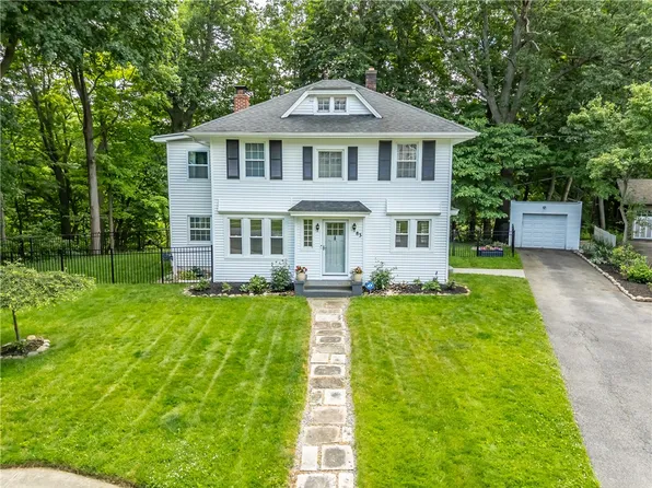 83 Wildmere Rd, Rochester, NY 14617