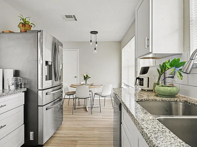 9039 Serena Ln — Photo 11