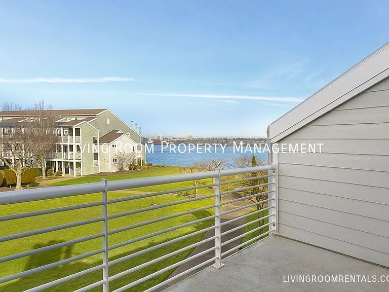 183 N Hayden Bay Dr — Photo 1