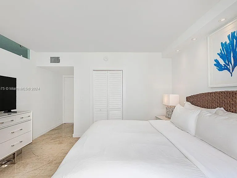 2301 Collins Ave #1117 — Photo 13