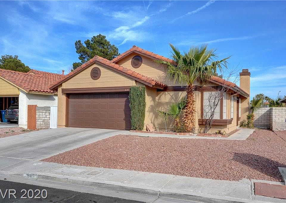 1st image of 645 Whispering Palms Dr
