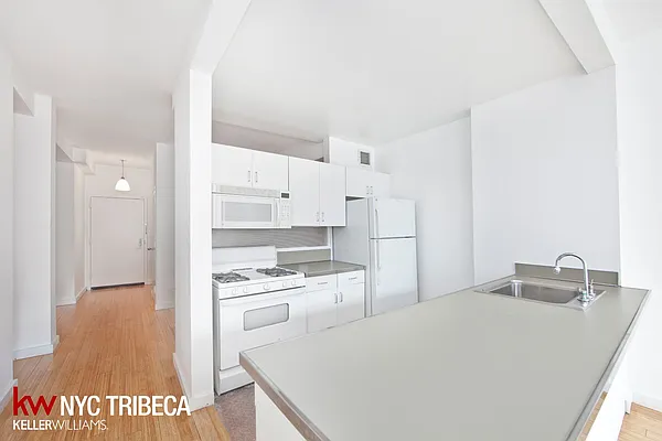 Rented by Keller Williams NYC | media 16