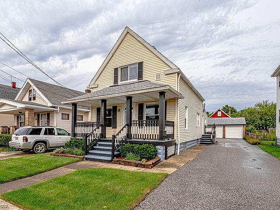 2nd image of 2071 Quail St