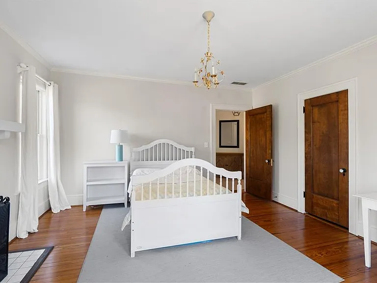 979 Springdale Rd NE — Photo 45
