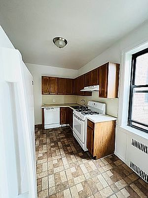 4th image of 214-32 43rd Ave #210