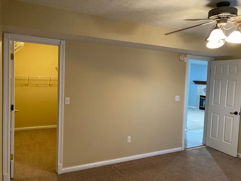 121 Chevy Chase Pl — Photo 23