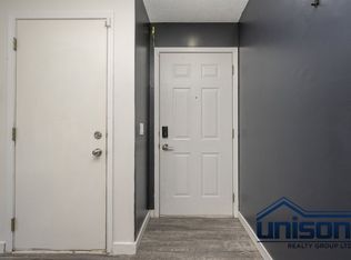125 SW Coral Springs Bay NE, Calgary, AB T3J3P4