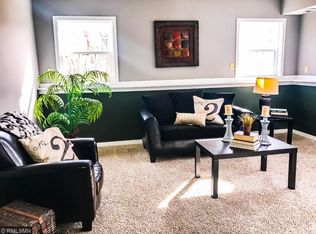 7601 111th St W, Bloomington, MN 55438