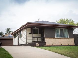 1624 Oregon St #3, Racine, WI 53405