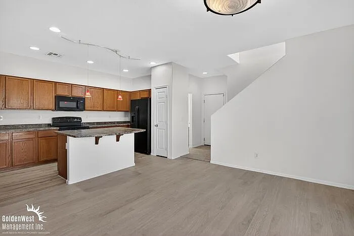 7117 S 7th Ln — Photo 5
