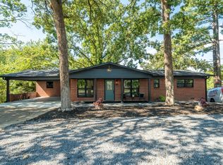 952 Twin Points Rd, Hot Springs, AR 71913