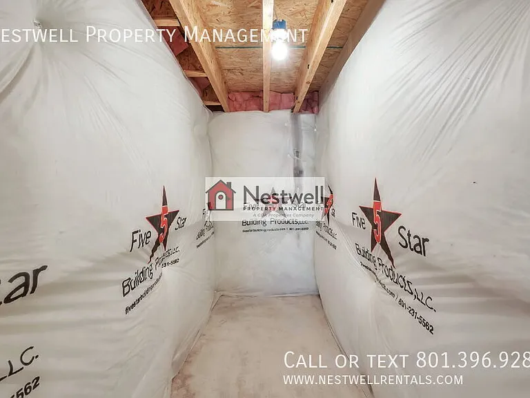 533 N Helmsman Ln — Photo 21