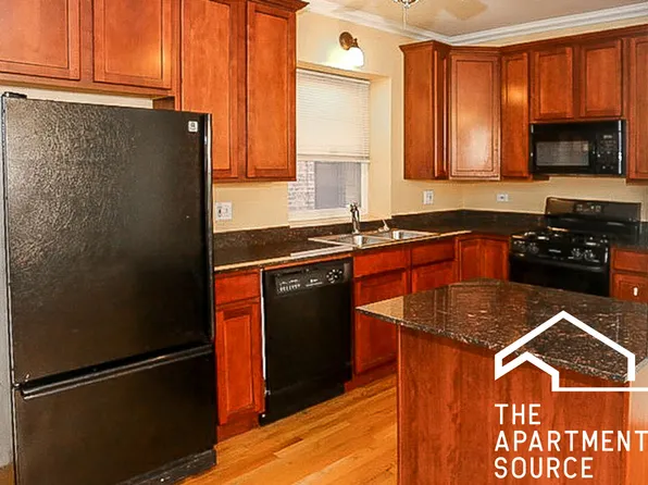 634 W Roscoe St #1N, Chicago, IL 60618