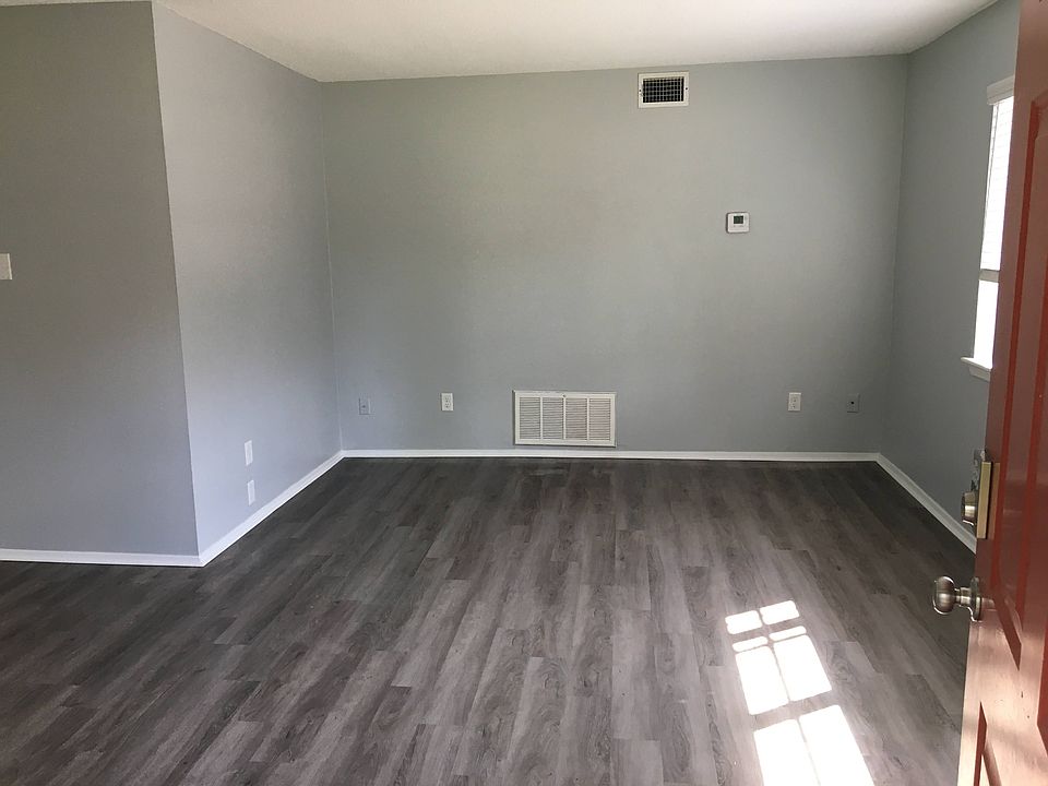 Entry with view of living area.