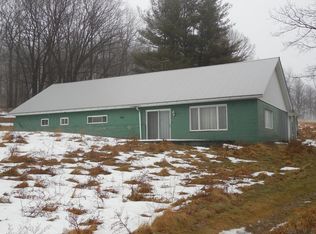 1900 Rockdale Rd, Garrett, PA 15542