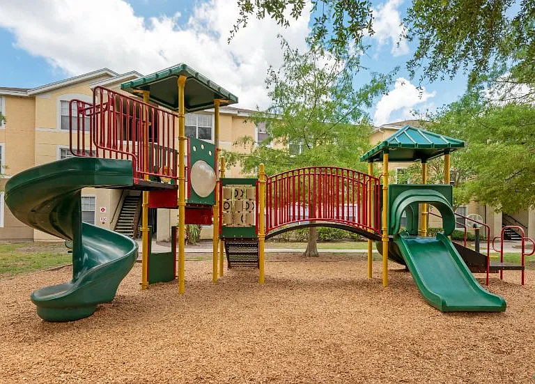 Lindsey Terrace Apartments — Photo 6
