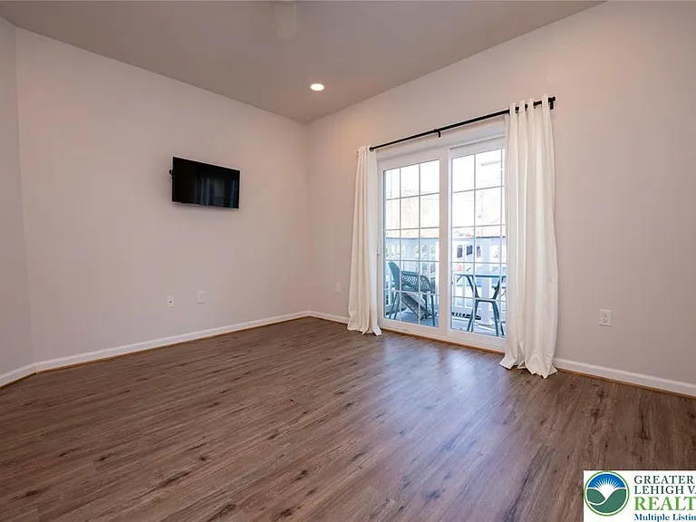 803 Atlantic St #2 — Photo 21