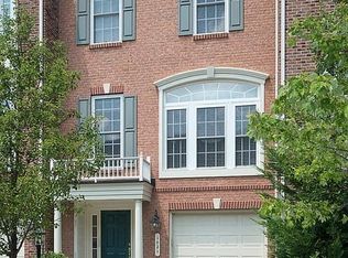 1021 Hotchkiss Pl, Fredericksburg, VA 22401