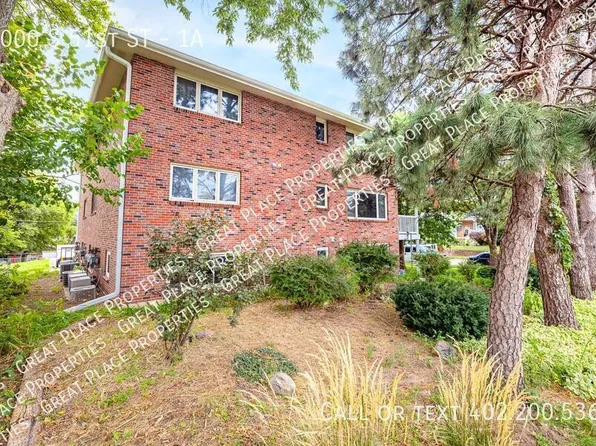 4000 S 51st St #1A, Lincoln, NE 68506