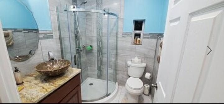 1st image of 3206 Reo Dr #B