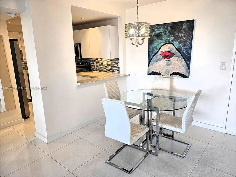 5161 Collins Ave #707 — Photo 6
