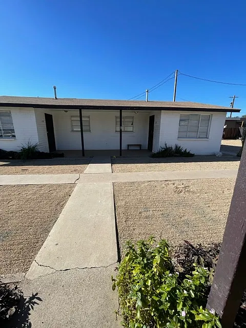 2 bed, 560 sqft, $1,149 — Photo 1