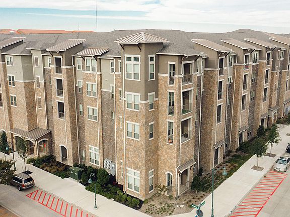 2nd image of 7830 Van Tuyl Pkwy #1-406