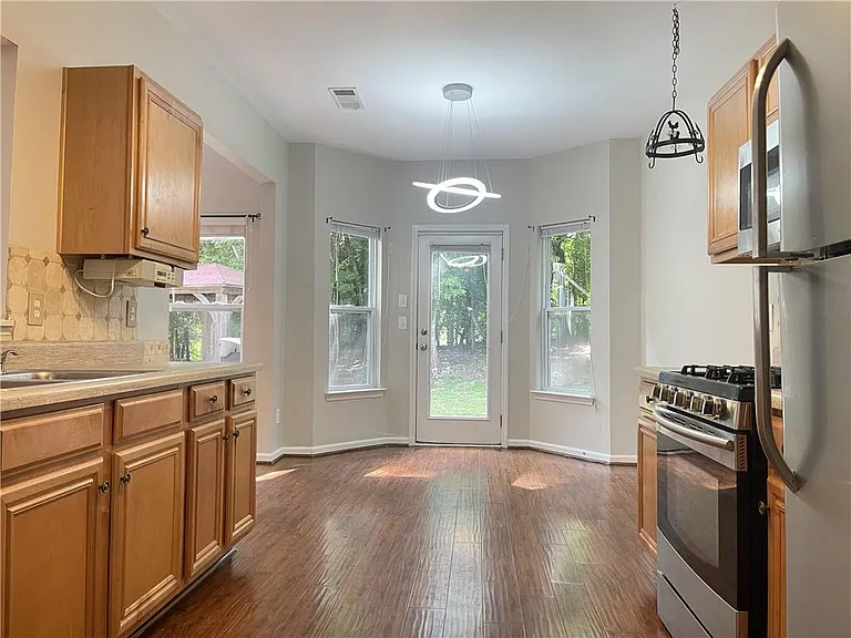 385 Blackwood Ln — Photo 20