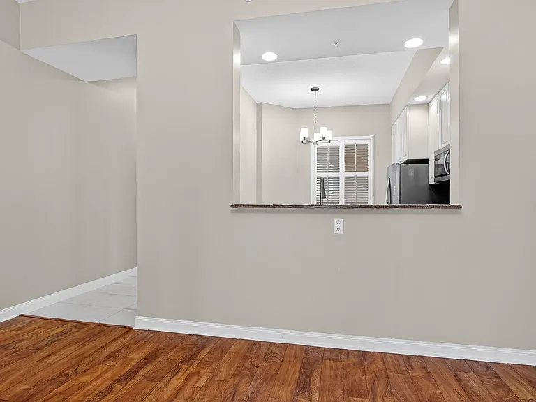 37 Harbour Isle Dr E #106 — Photo 6