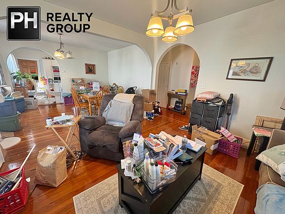 4th image of 51 Cypress St #1