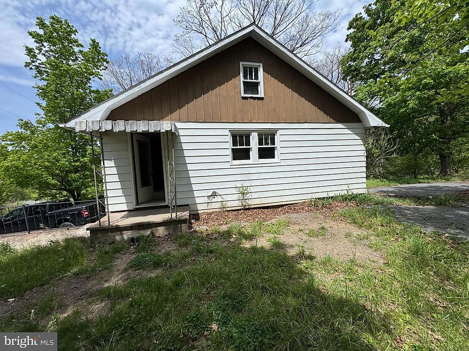 1st image of 85 Ralph Barnes Ln